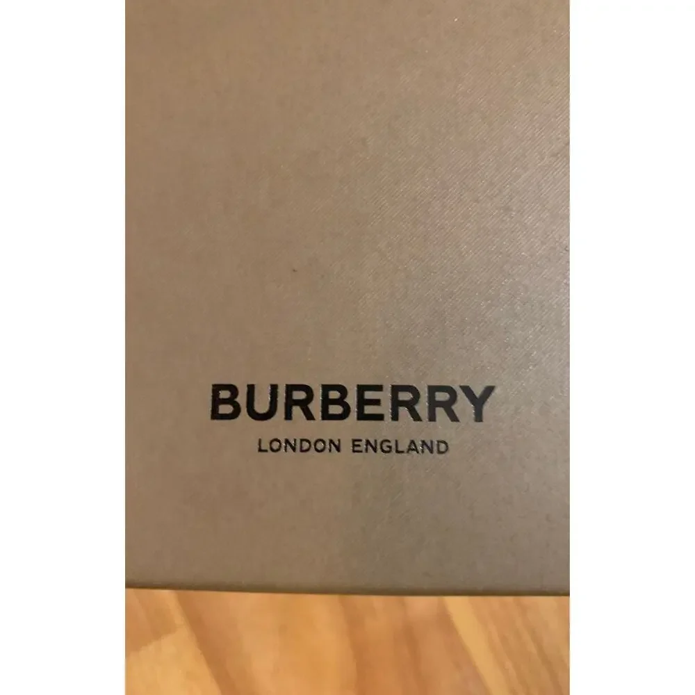 Burberry‎ empty sunglasses box
